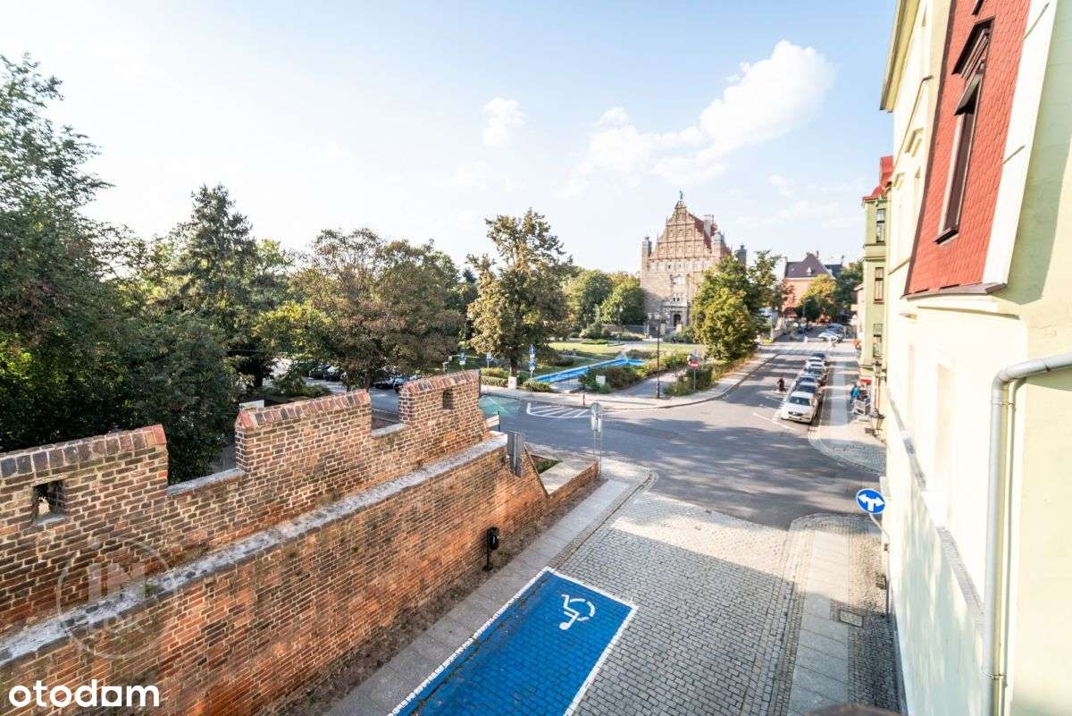 Wyremontowana Kamienica w sercu starówki-15