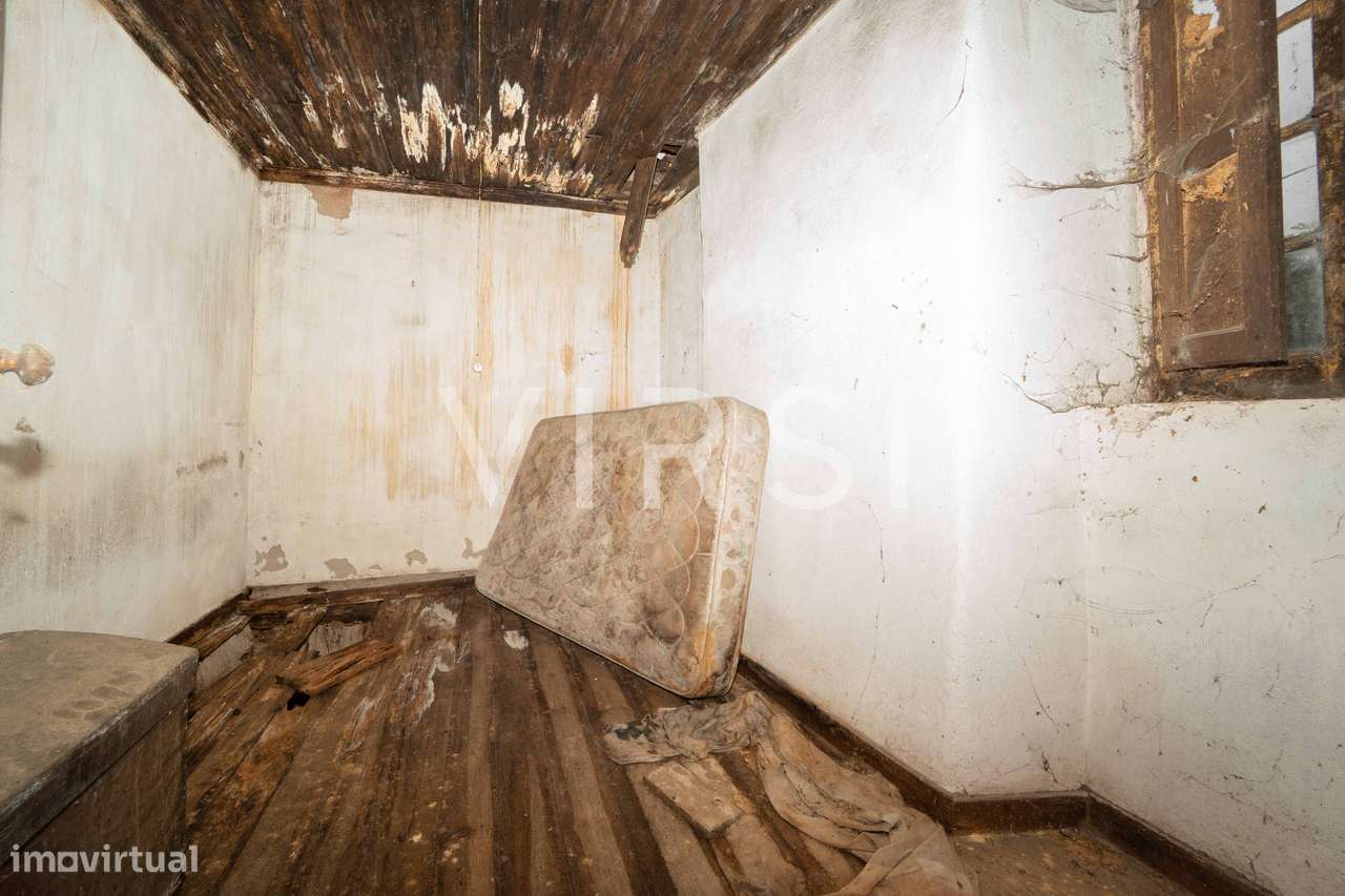 Moradia para reabilitar a 15 min de Coimbra - Urzelhe-12