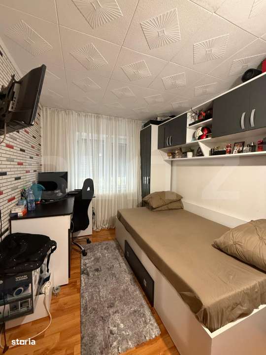 Apartament cu 3 camere, etajul 1, zona-Comuna din Paris - Imagine principală: 5/7