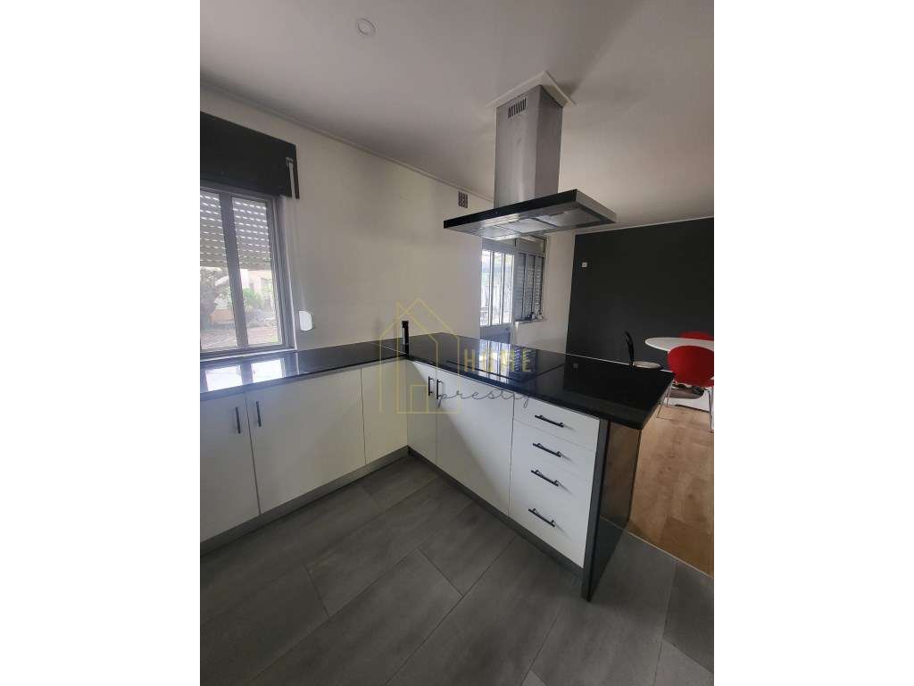 Excelente Quinta Bi familiar ou de Investimento-5