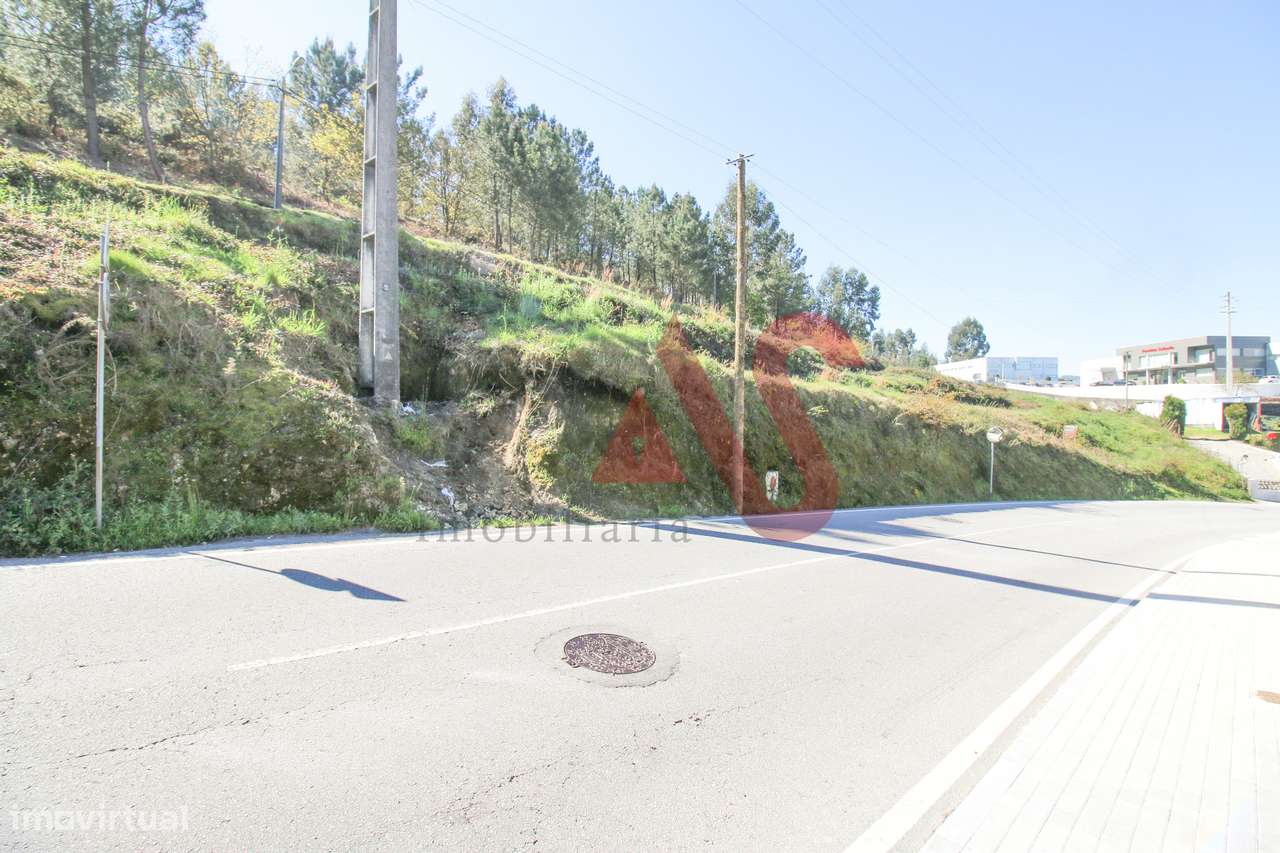 Terreno rústico para construção com 4.227 m2 em Santo Adrião, Vizela - Grande imagem: 2/12