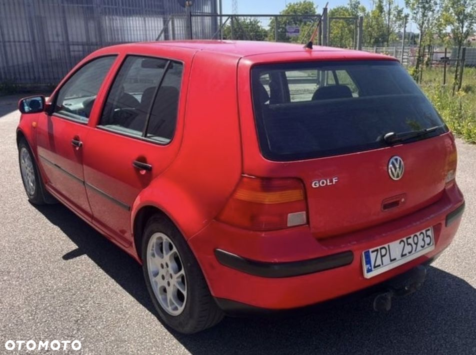 Volkswagen Golf - 3