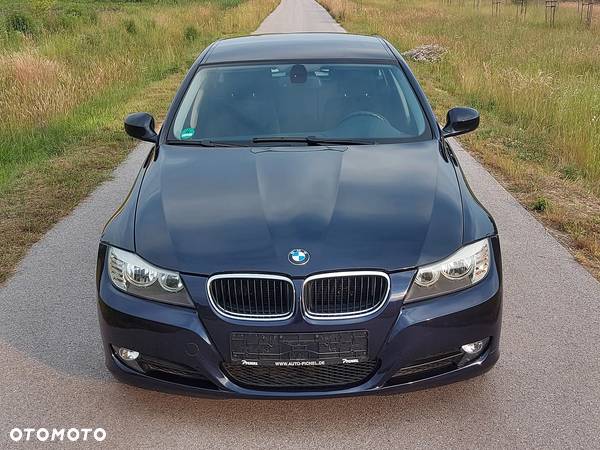 BMW Seria 3 320i Touring Edition Exclusive - 3