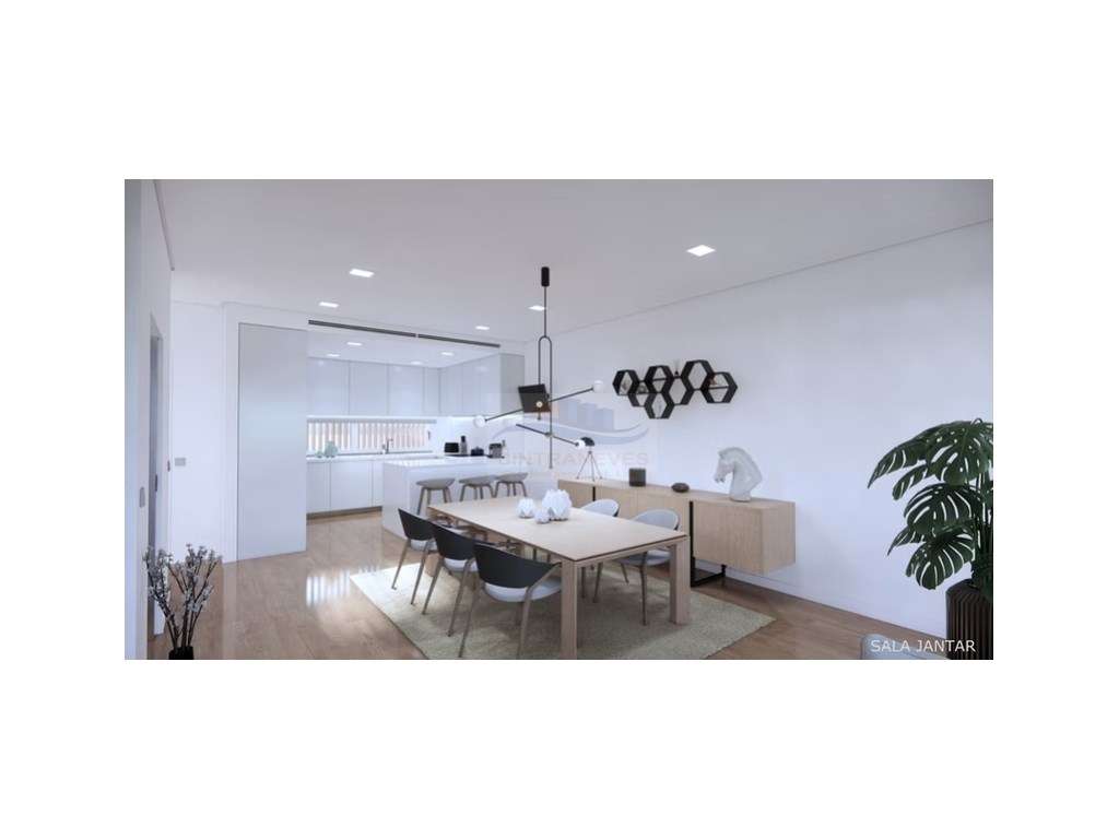 Moradia T9 em Loures, com 4 suítes, 1 com closet e páteo privado, 4... - Grande imagem: 5/21