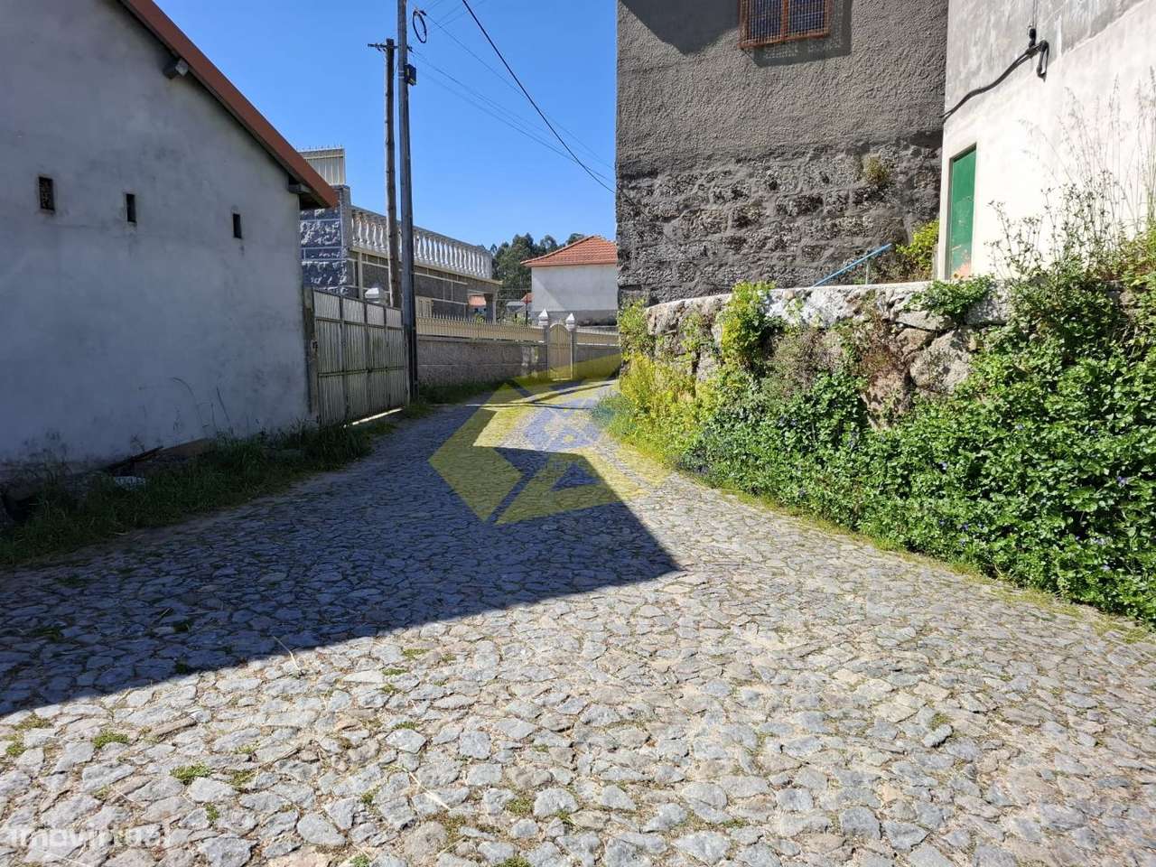 Moradia T3 em Borba da Montanha (Celorico de Basto)-16