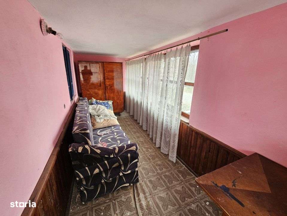Vanzare casa P+1 situata in Comuna Ciuperceni - Imagine principală: 4/9