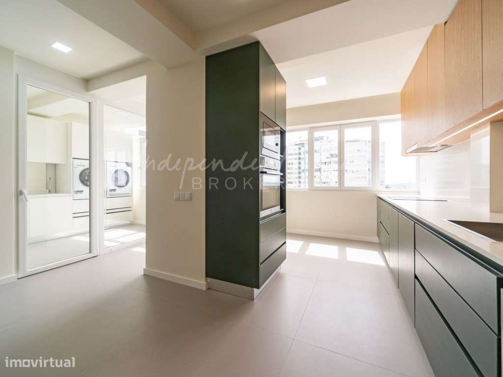 APARTAMENTO T4 TOTALMENTE REMODELADO NAS TORRES DO RESTELO, COM VIS...-7