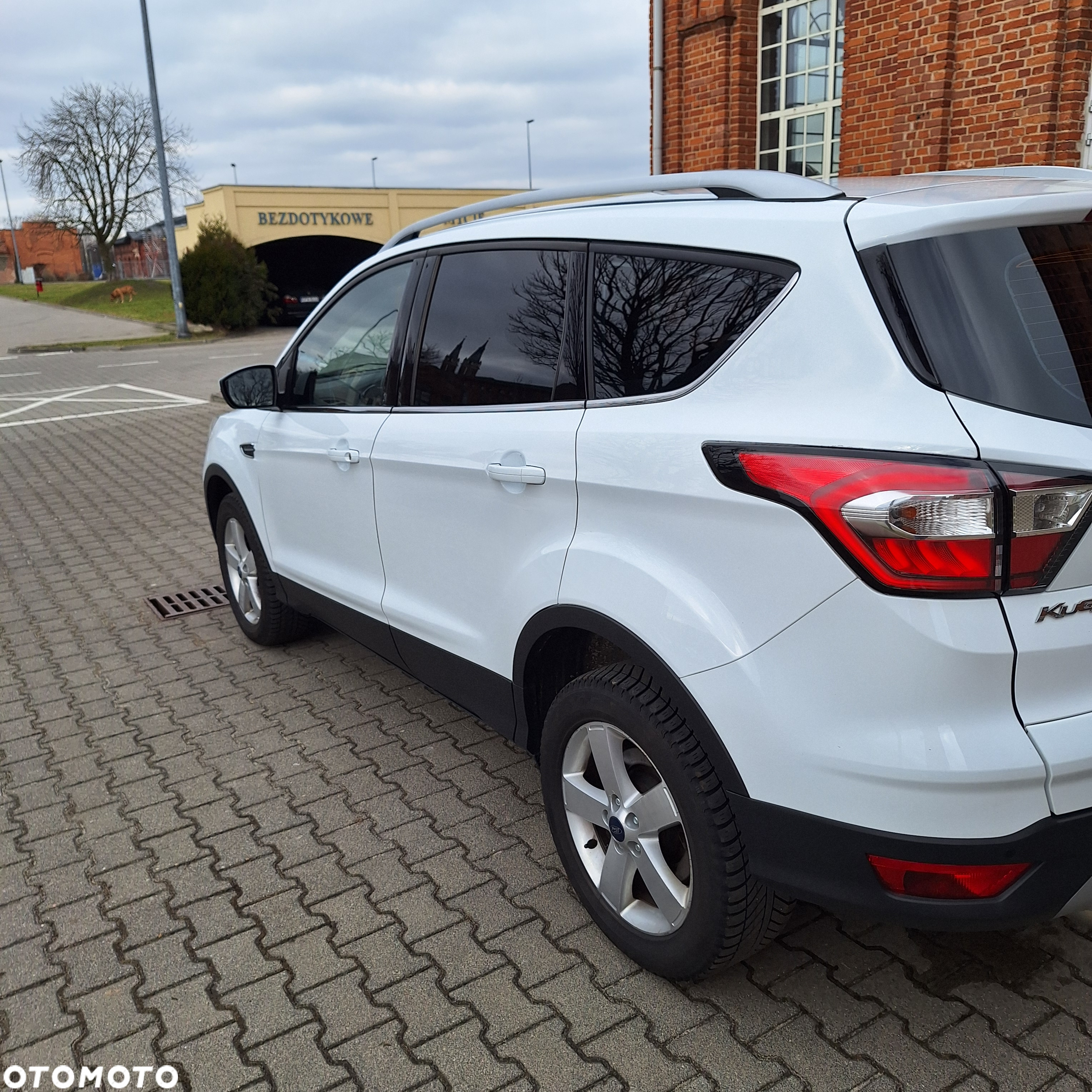 Ford Kuga 1.5 EcoBoost 2x4 Titanium - 14