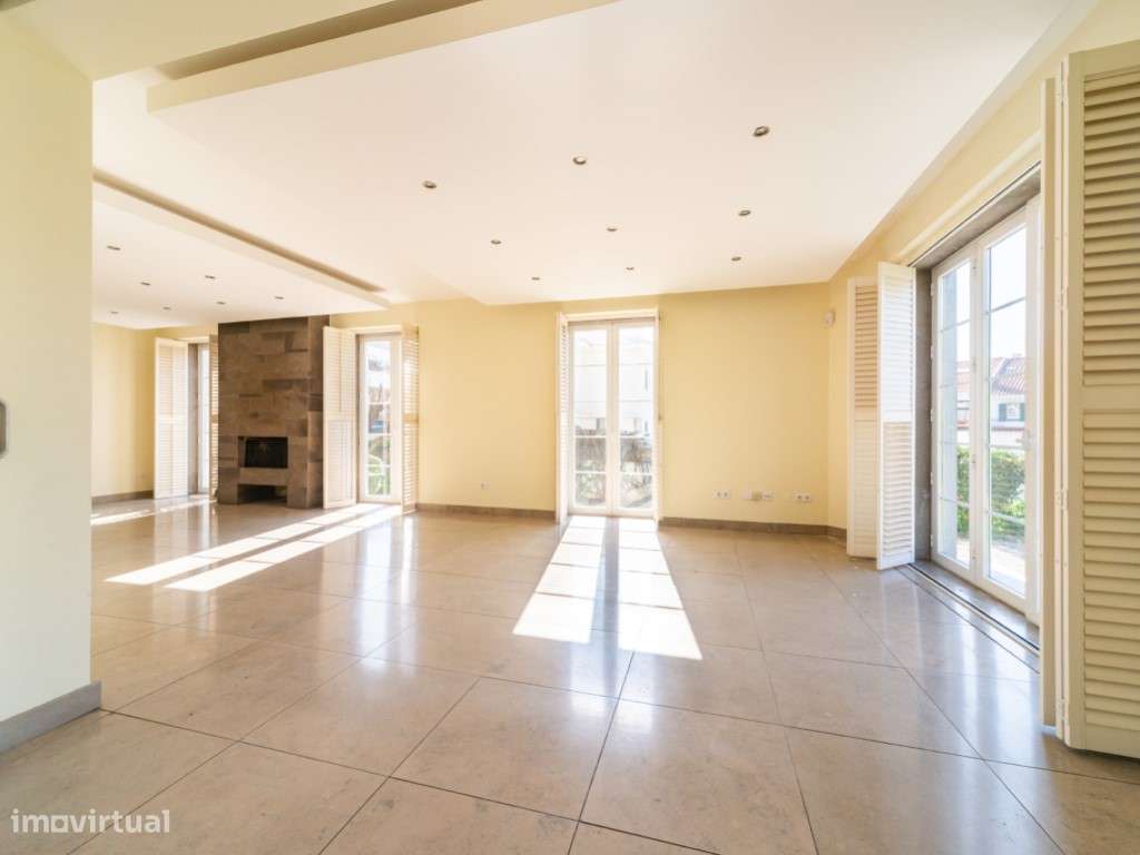 Arrendar moradia T6, Jardim e Piscina, Santo Amaro Oeiras - Grande imagem: 2/52