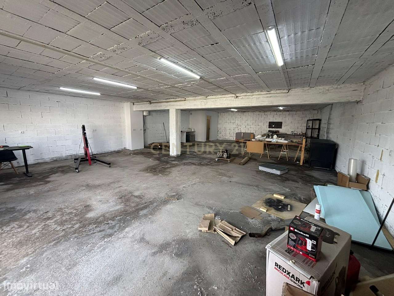 Armazém/Garagem com 119m² em Landim, Vila Nova de Famalicão, com casa - Grande imagem: 2/14