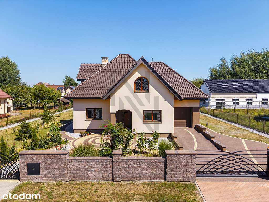 dom wolnostojący / 5 pokoi + garaż / działka 15 ar