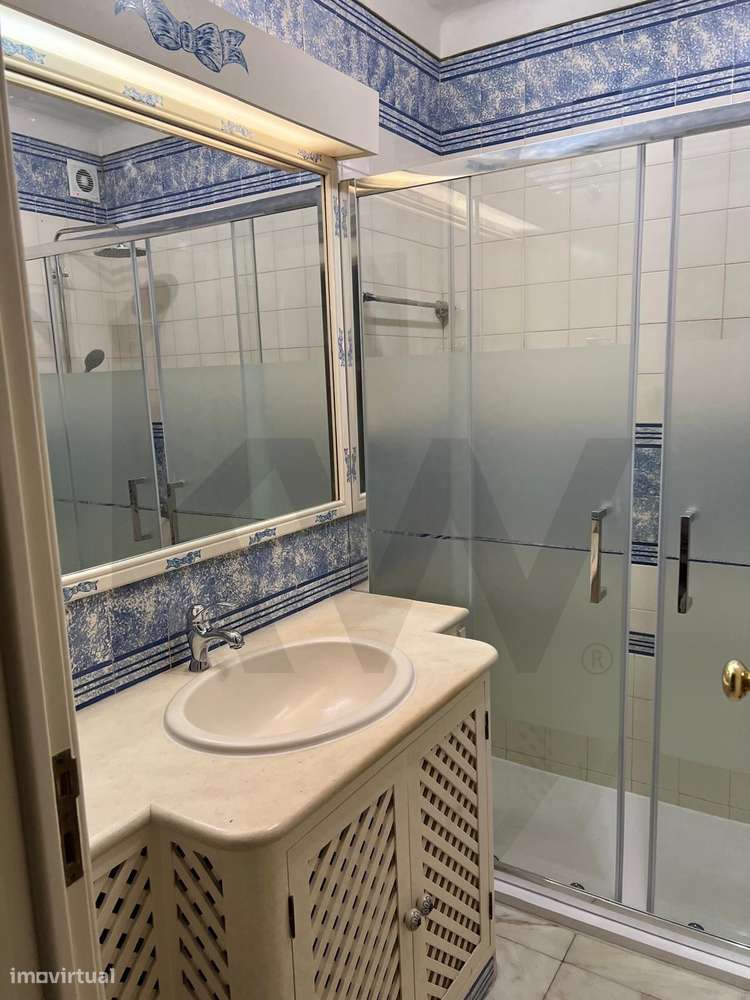 Apartamento excecional T5 C/ 2 Suites, Lareira, Varandas - Prédio Port-14