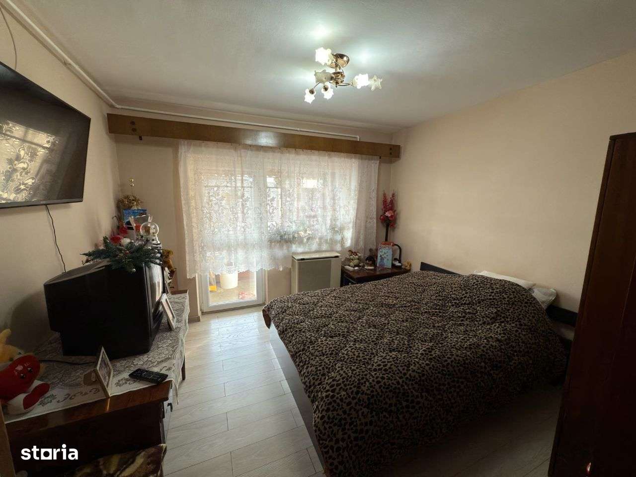 Apartament cu 2 camere decomandat| Micro 17| Etaj 4-1