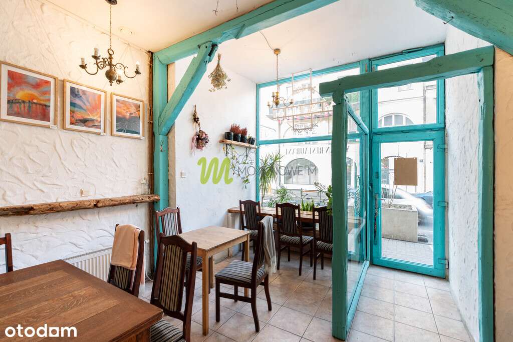 Lokal z witryną, wejściem z ulicy i ogródkiem-1