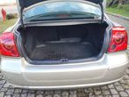 Toyota Avensis SD 2.2 D-CAT Sol+GPS - 31