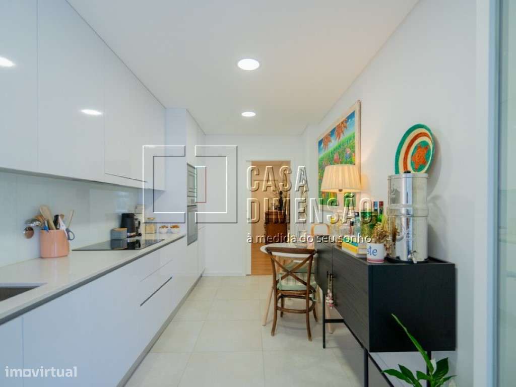 Apartamento de tipologia T2 na Serra de Carnaxide, com Garagem BOX,...-23