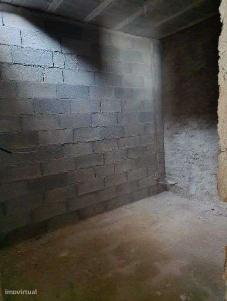 Moradia para reabilitar - Alfândega da Fé - Grande imagem: 5/5