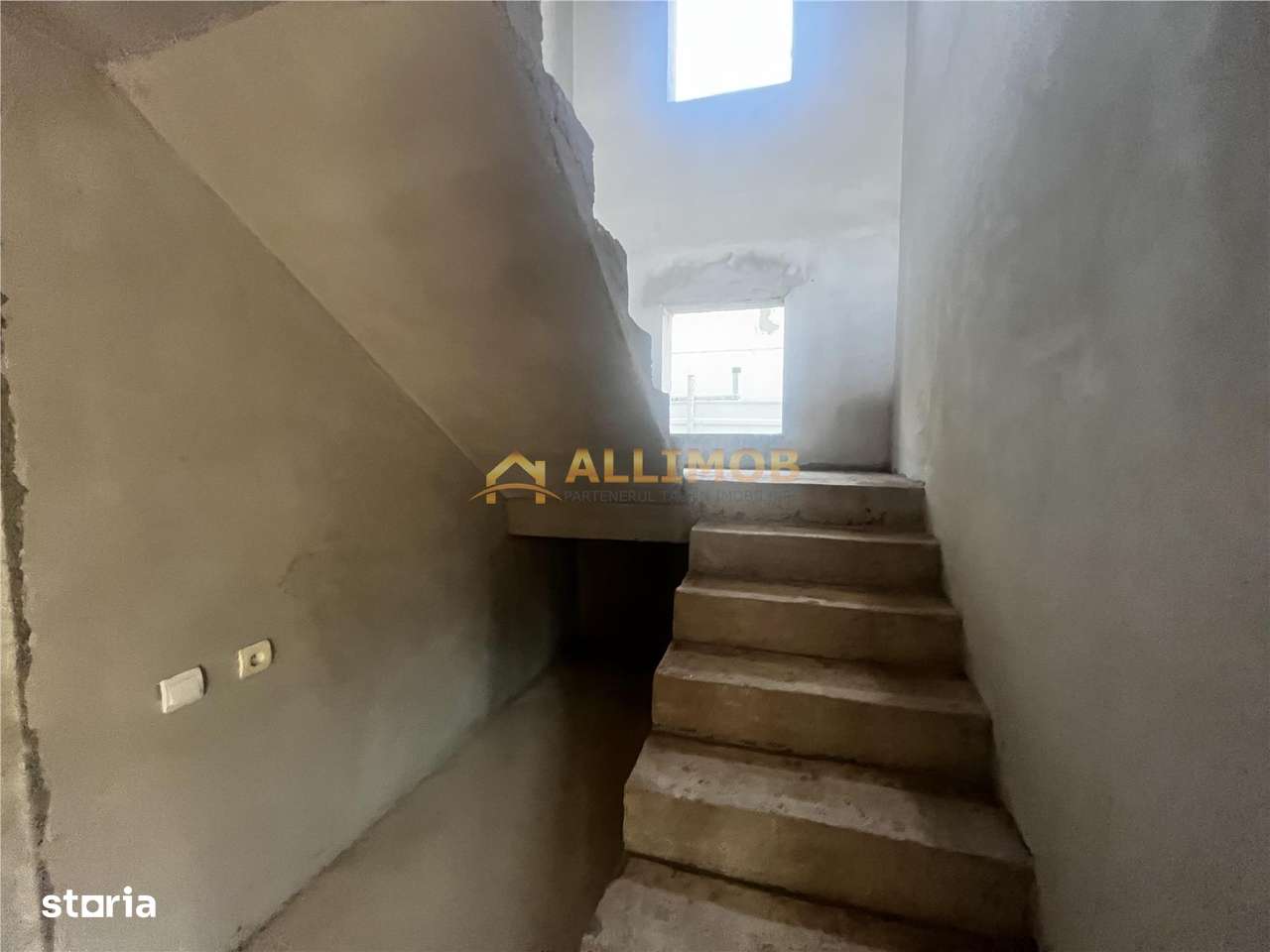 Casa de vânzare in Strejnicu-11