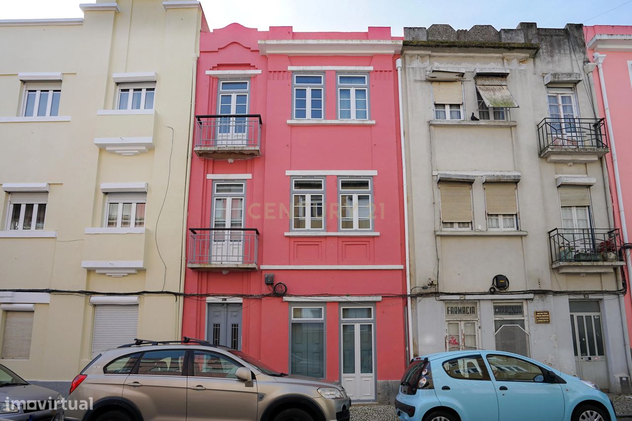 T1+1 Totalmente Remodelado à venda na Penha de França - Grande imagem: 1/21