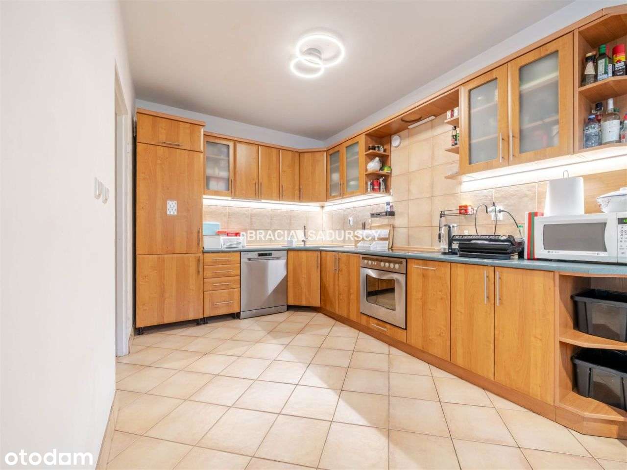 Sprzedam, duża kuchnia, 2-pok z balkonem-1