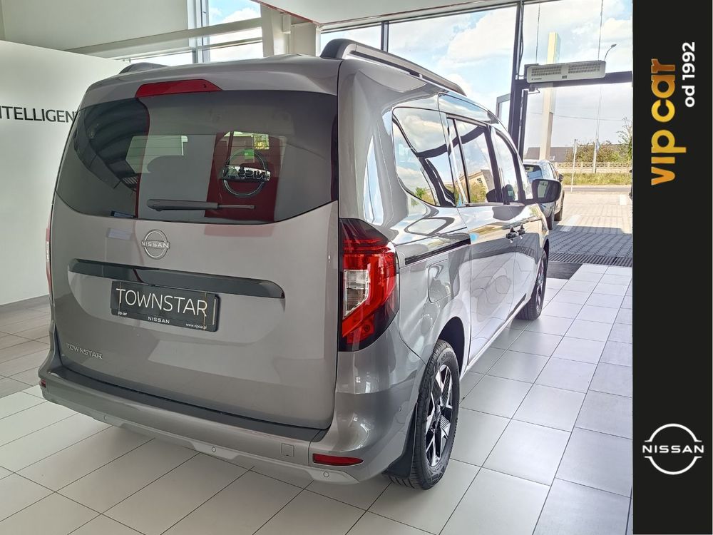 nissan townstar
