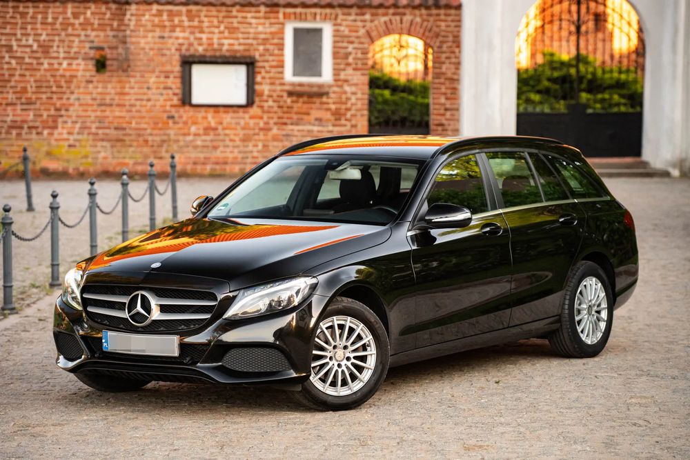 Mercedes-Benz C W205 200 (BlueTEC) d 7G-TRONIC 2015