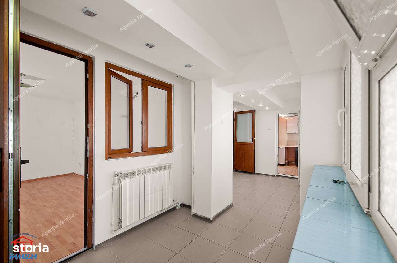 Spatiu comercial parter de bloc BR-uri Agentia de Voiaj - Imagine principală: 4/20