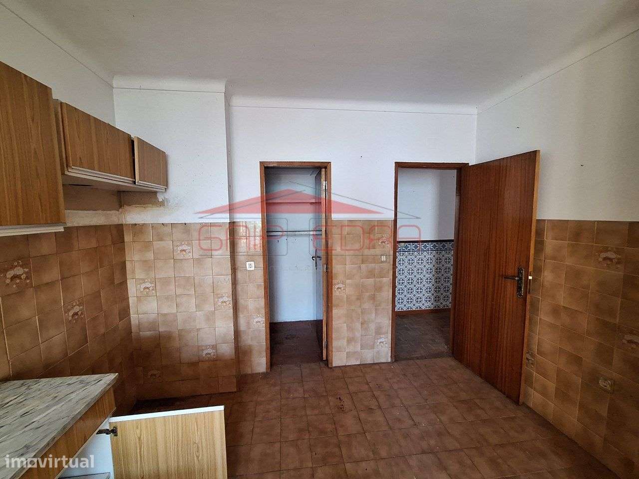 Apartamento T3 com arrumo no sótão no centro da cidade de Gouveia-10