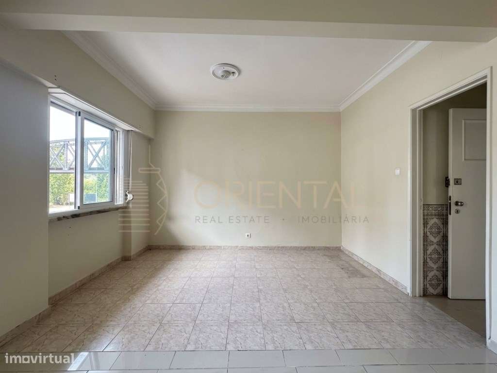 Apartamento T2 localizado na Calçada de Carriche, no Lumiar.-3