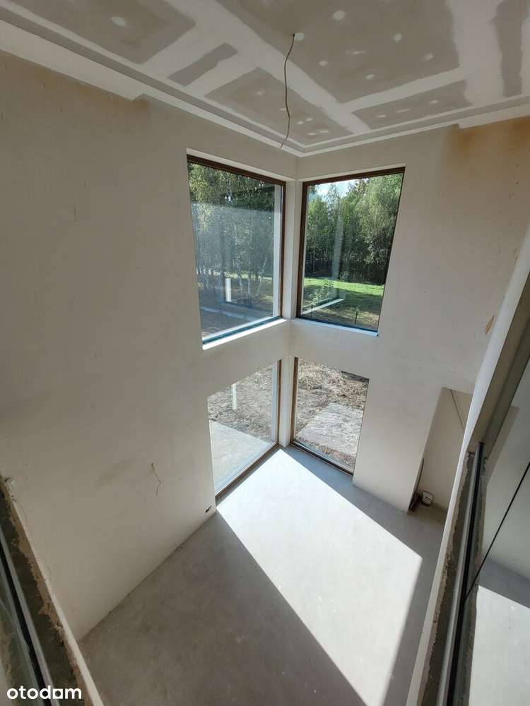 Nowoczesna Elegancja i Przestrzeń: Dom "Riwiera 3"-17