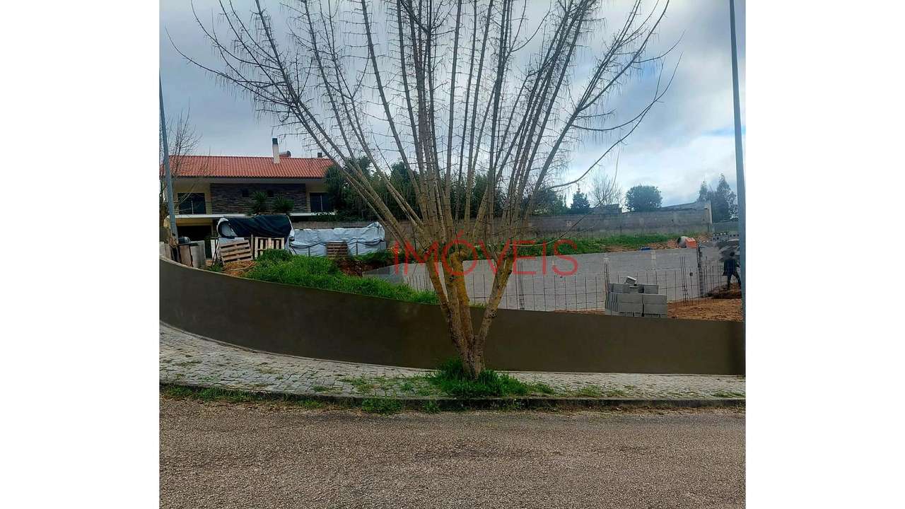 Lote Urbano com 971 m2, Abrantes-6