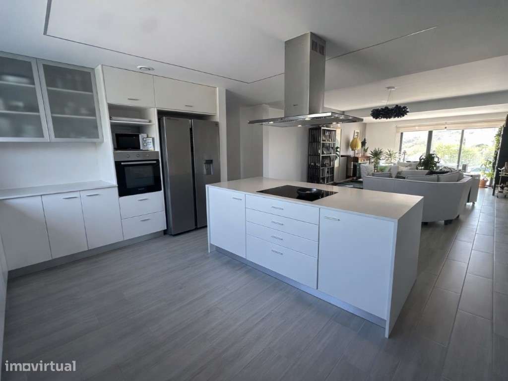 Moradia T4 com Terraço e Garagem | A 5 Minutos da Ericeira - Grande imagem: 5/43
