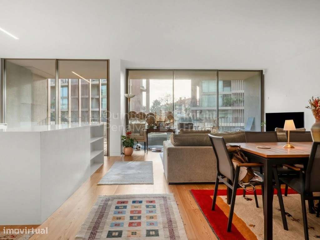 Apartamento T2 com varandas e garagem, Cascais-6