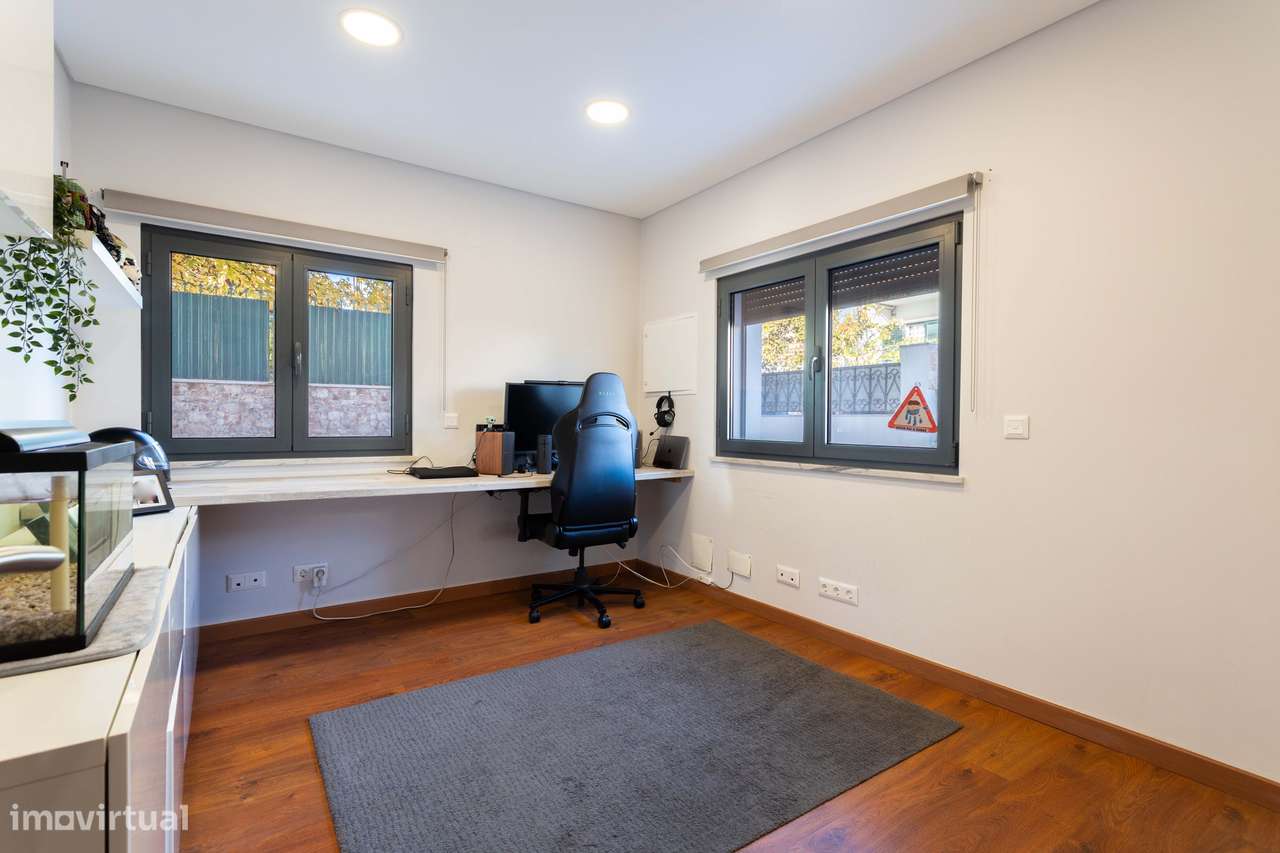 Oportunidade única: Moradia Isolada de Sonho em Famões: Conforto, Mode-14