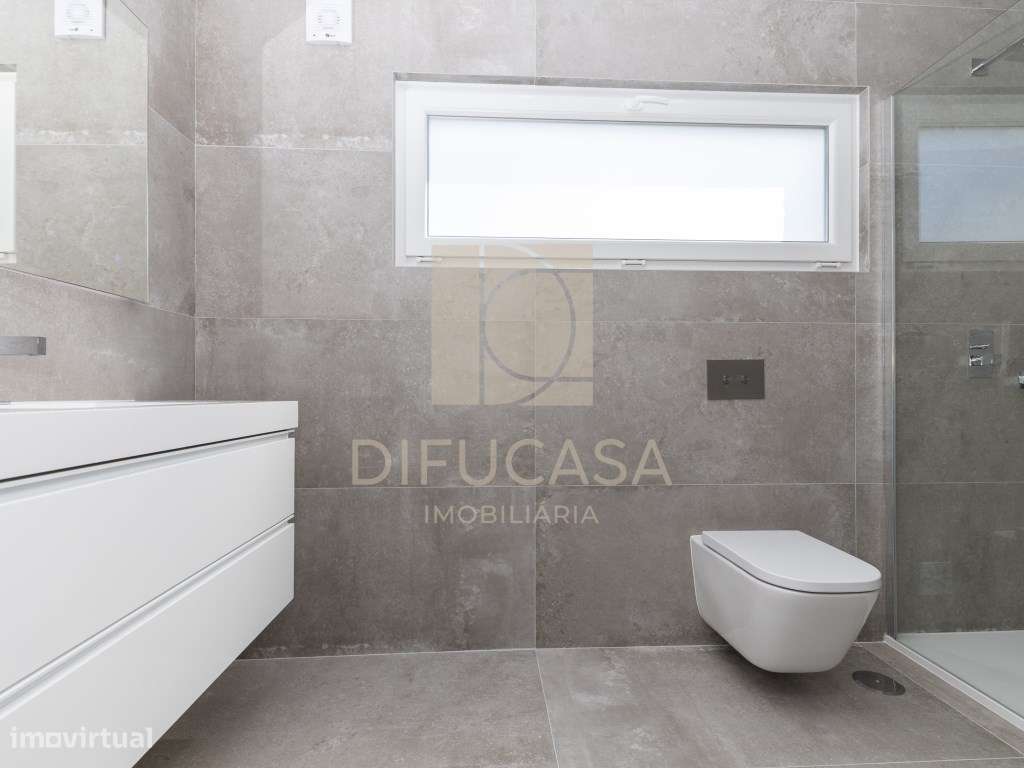 Moradia T4 localizada em Aldeia de Irmãos (Azeitão)-15