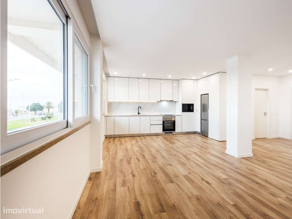 Apartamento T2 na Marginal - Primeira Linha, Figueira da Foz - Tota...-2