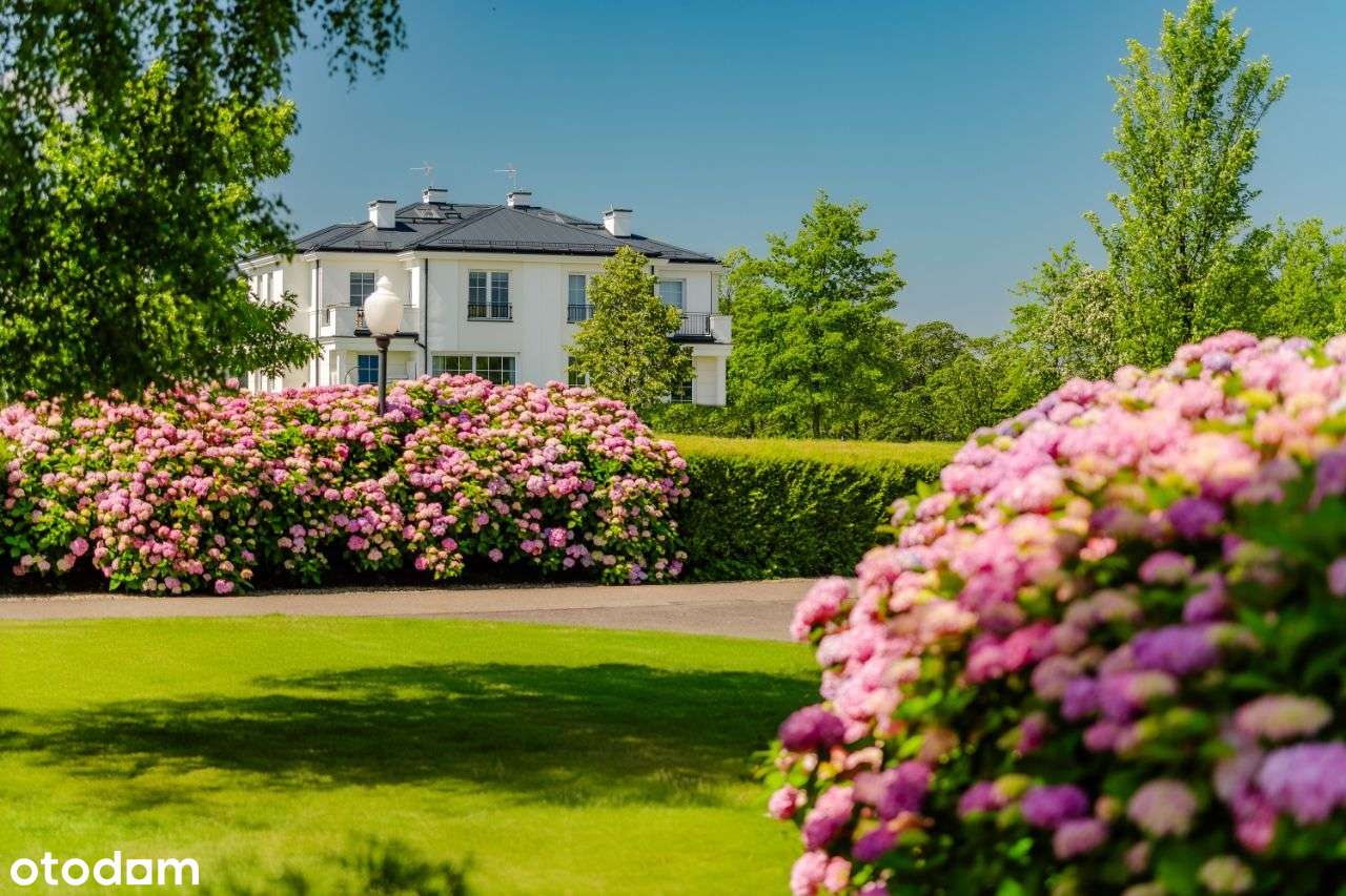 Apartament z ogrodem i kominkiem | Ogrody Tesoro-12