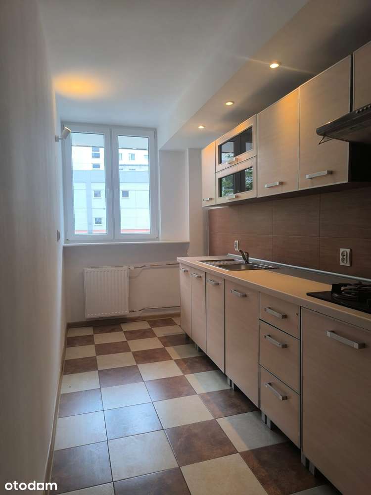 Rondo Wiatraczna. Dwupokojowe. Bez wprowadzki.-4