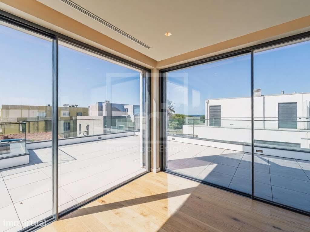 Moradia T3 com Vista Mar e Terraço Panorâmico Rooftop-28