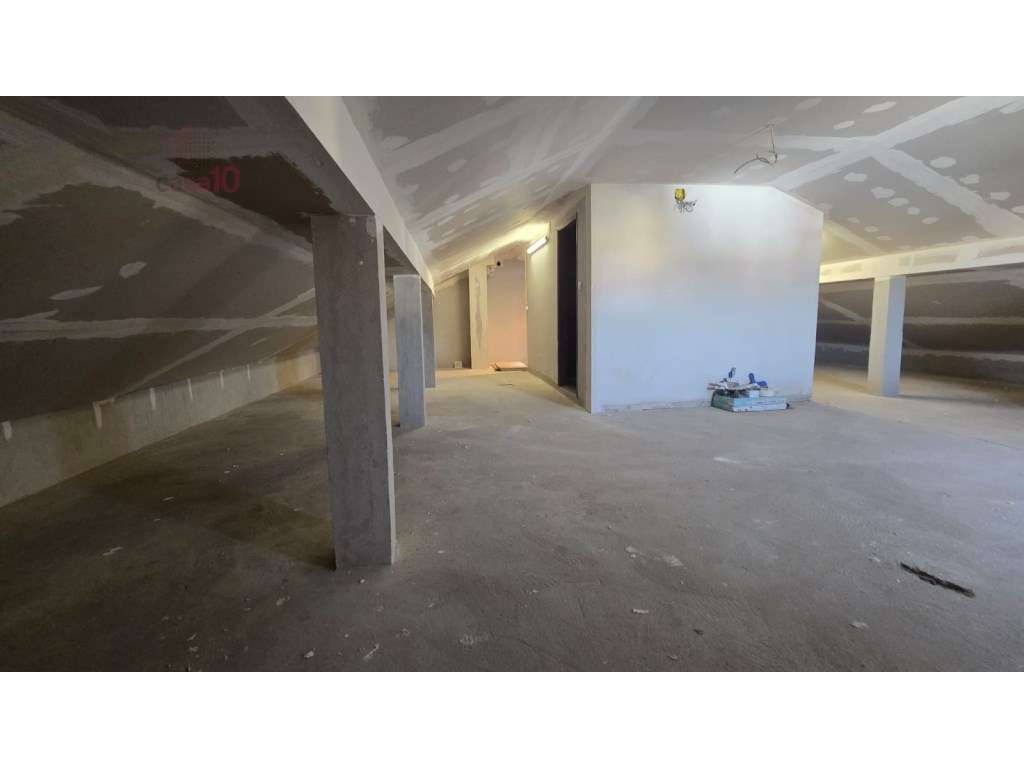 Andar de moradia para arrendar em São João da Talha, Loures - Grande imagem: 4/21