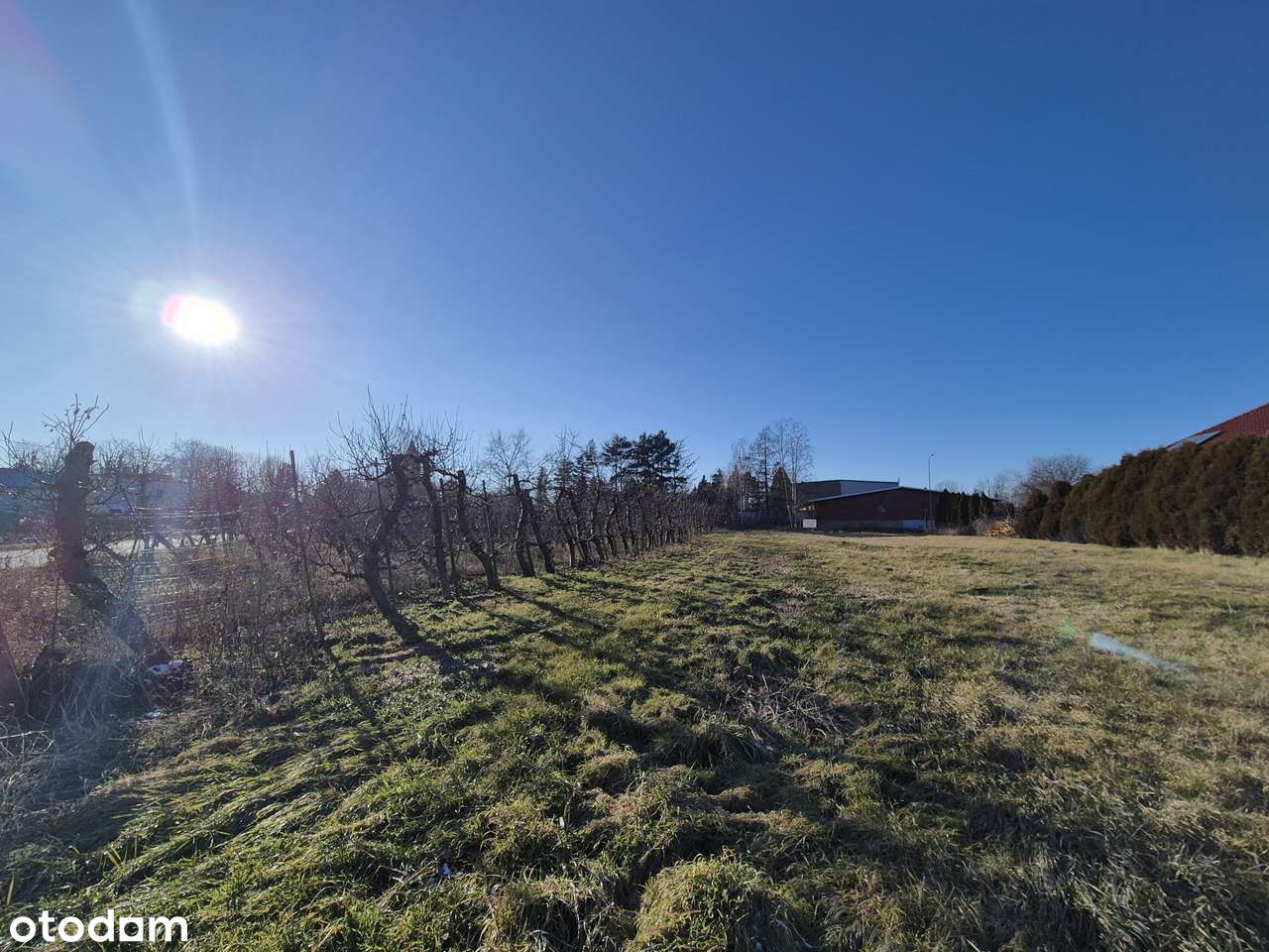 Pięknie położona działka - duże możliwości