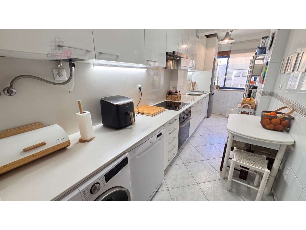 Apartamento parcialmente mobilado no Pateo Aldegalega, Montijo-10