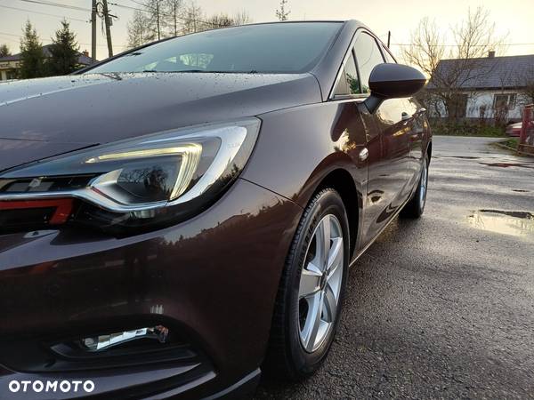 Opel Astra 1.4 Turbo Edition - 10