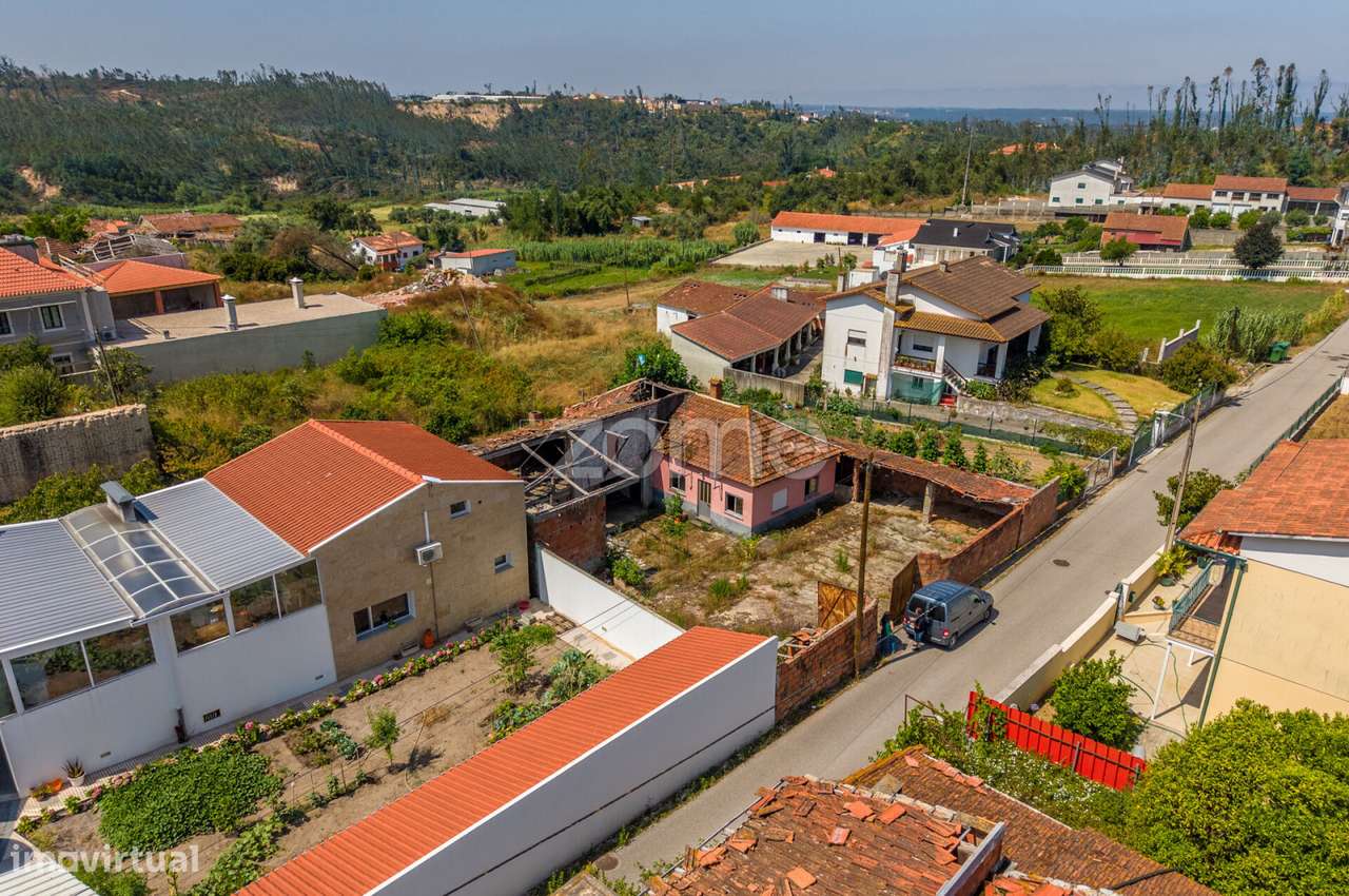 Moradia T2 || Para Reconstrução || Lote com 1.075m2-23