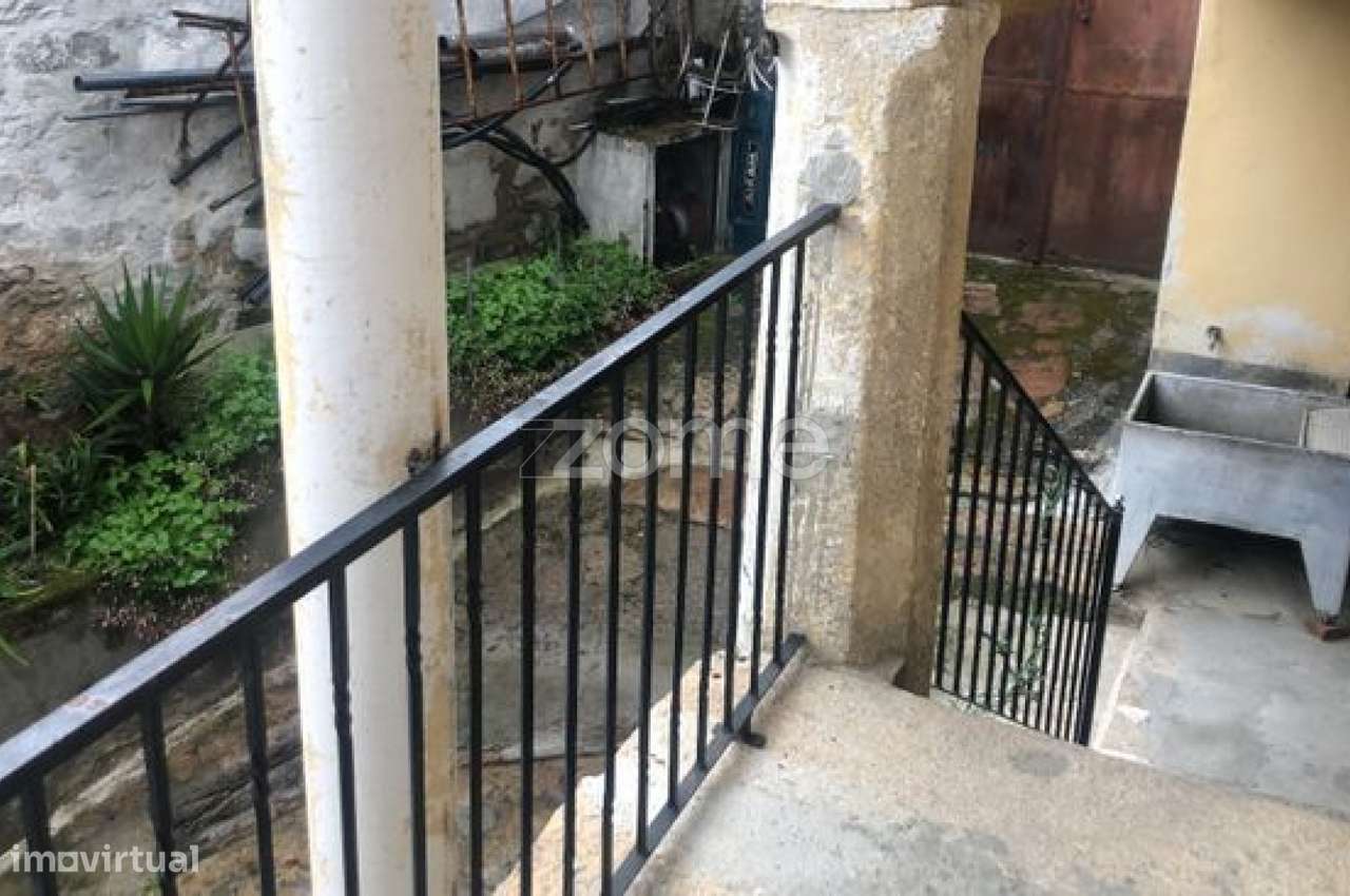 Prédio centenário no centro de Alijó - Grande imagem: 5/15