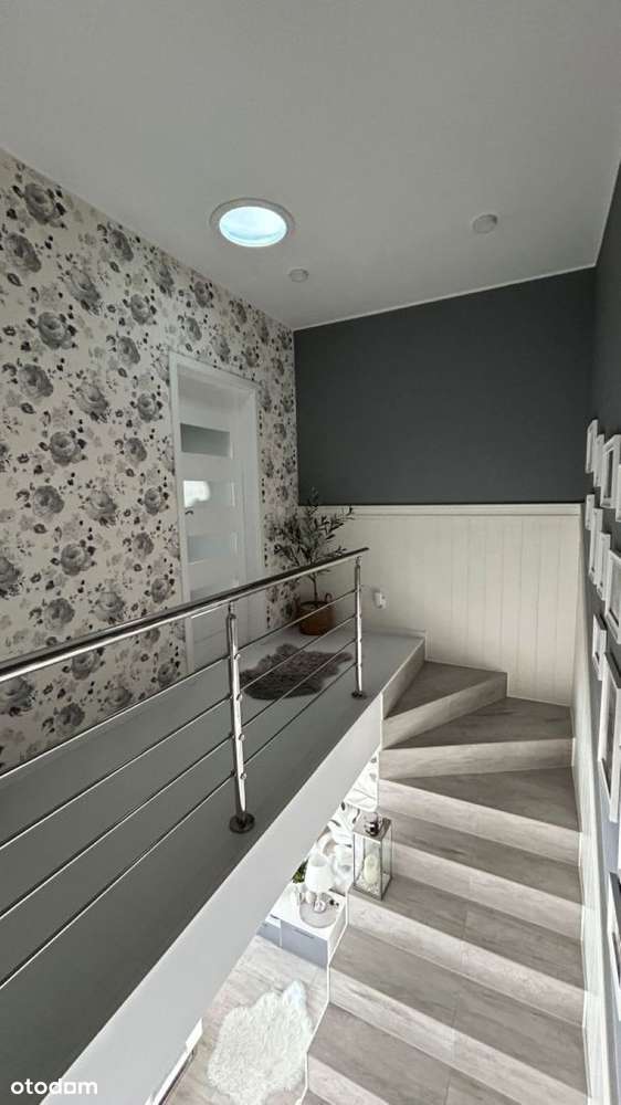 Dwupoziomowy apartament z dużym tarasem i miejscem postojowym.-6