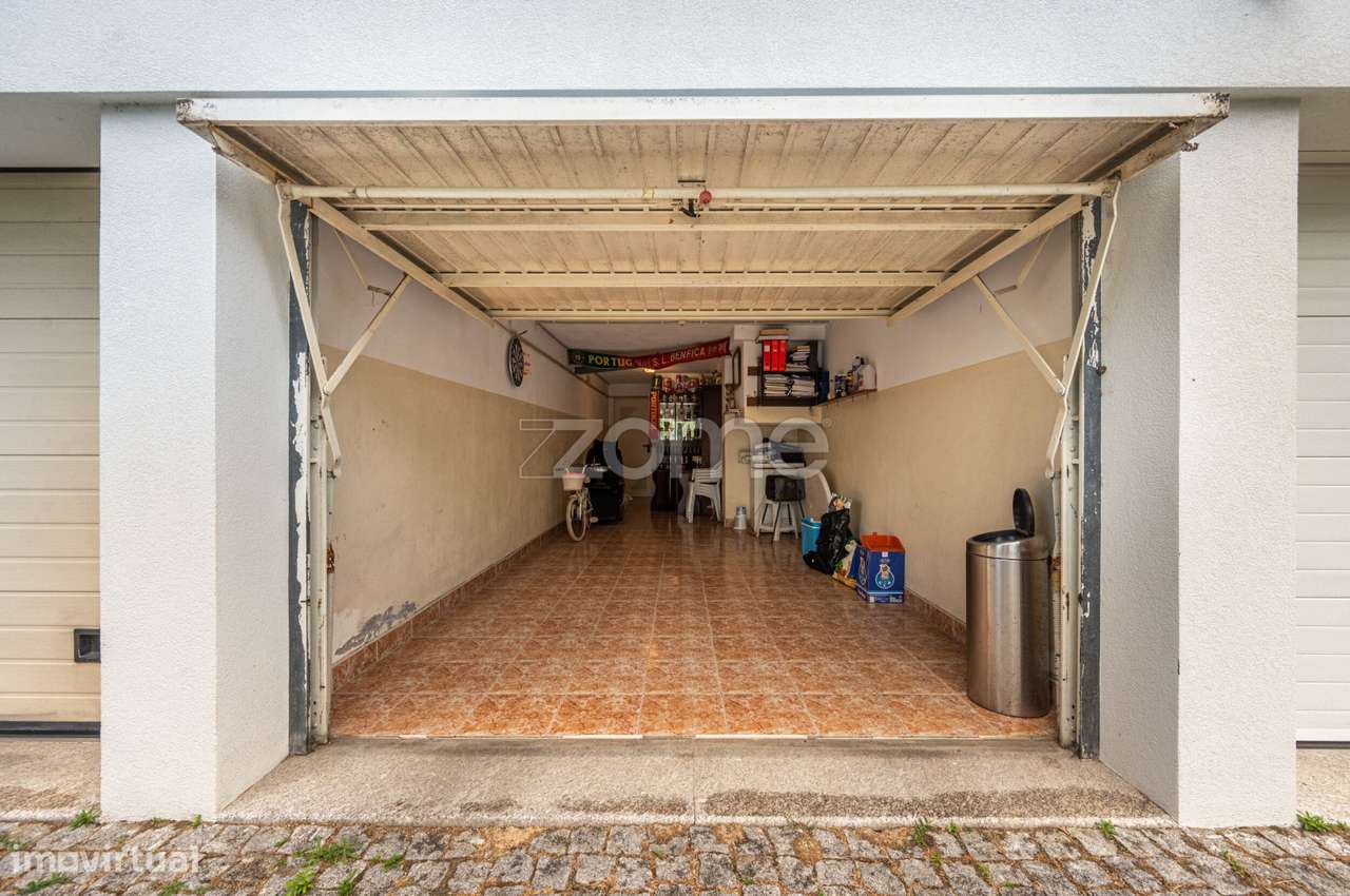 T2 com garagem fechada e arrumos em Barca, Castêlo da Maia-18