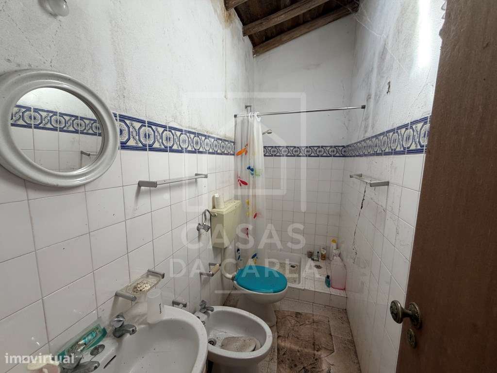 Moradia com 225m2 para remodelação em Beringel-13