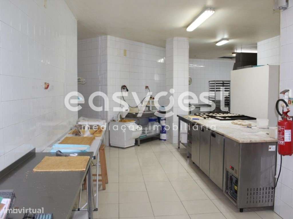 Loja com 128m2 no Centro da Cidade da Marinha Grande - Leiria - Grande imagem: 3/13