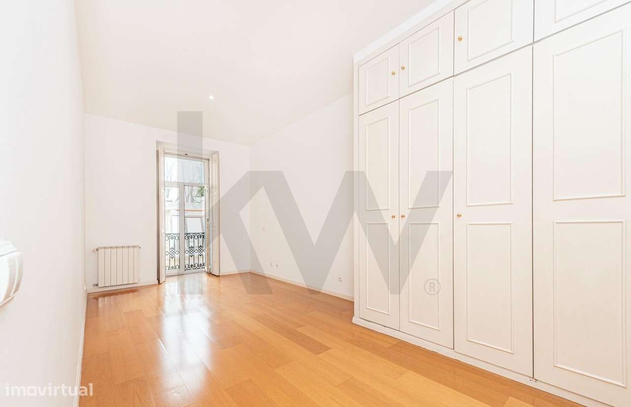 Apartamento T2 na Rua do Salitre 166, 1º andar,  garagem para 1 viatur - Grande imagem: 5/29